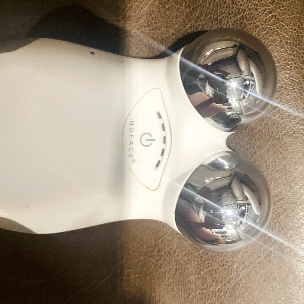 Nu Face lift device